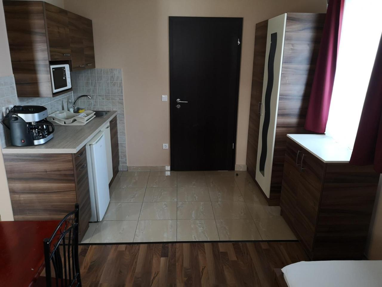 Borostyan Panzio Balatonfuered B&B 외부 사진